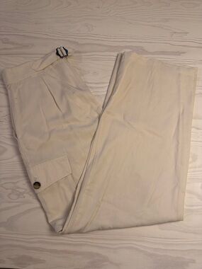 Banana Republic Cream Cargo Trousers